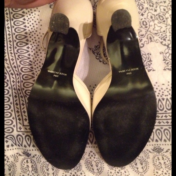 Jones New York Cream Heels - Picture 3 of 4